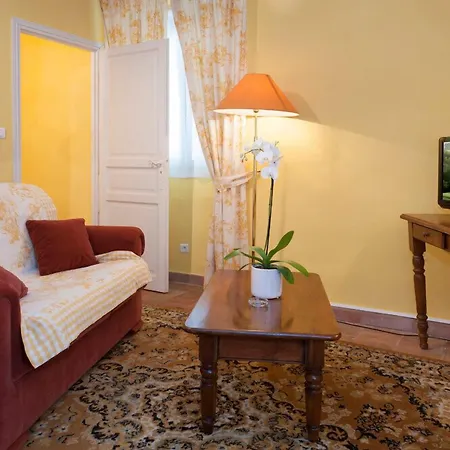 Domaine D'auriac - Relais & Chateaux 5* قرقشونه